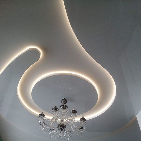 Двухуровневые натяжные потолки