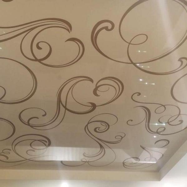 Натяжные потолки с рисунком