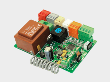 Блок управления SMARTROLL для дистанционного управления внутривальными электроприводами роллет с помощью пультов DoorHan. Блок управления SMARTROLL для дистанционного управления внутривальными электроприводами роллет с помощью пультов DoorHan.